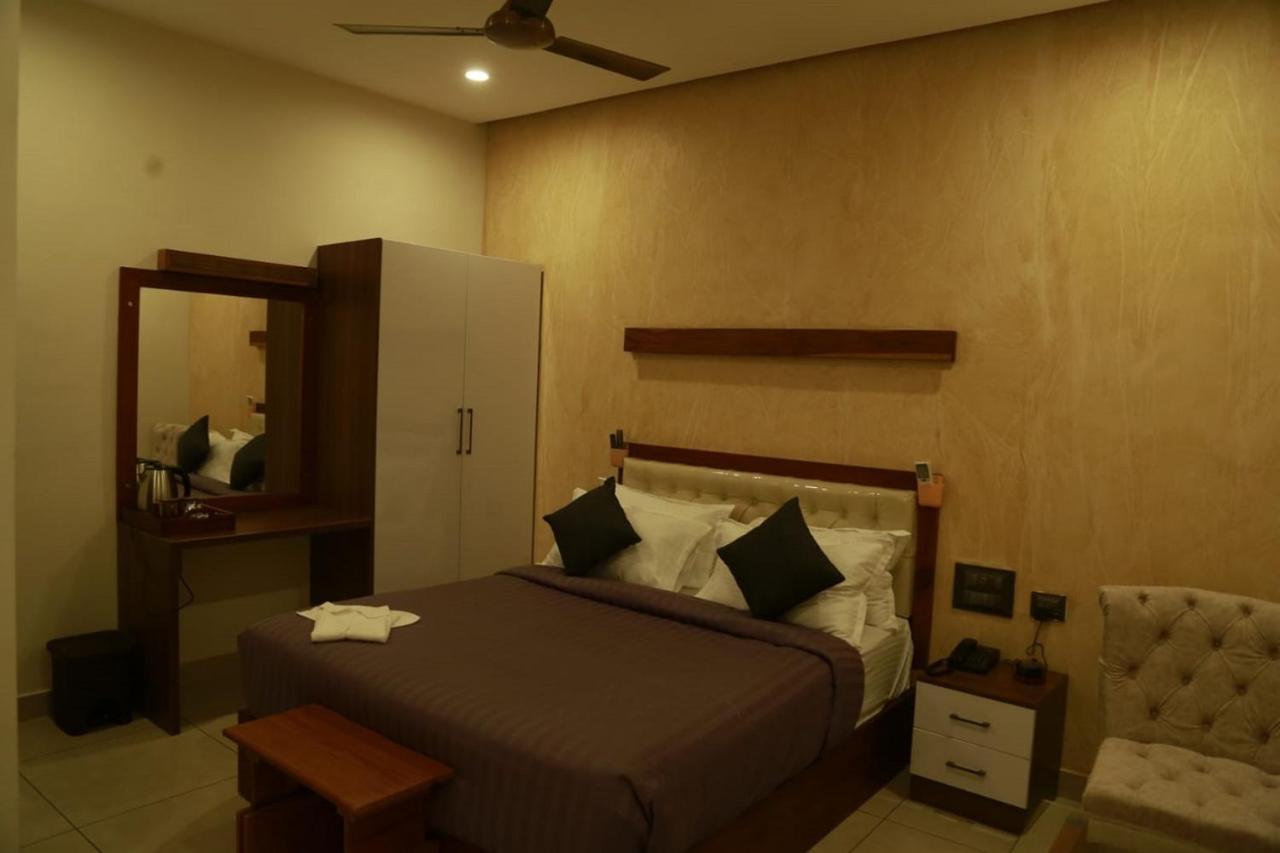 Hotel Casa Orchid Alappuzha Esterno foto